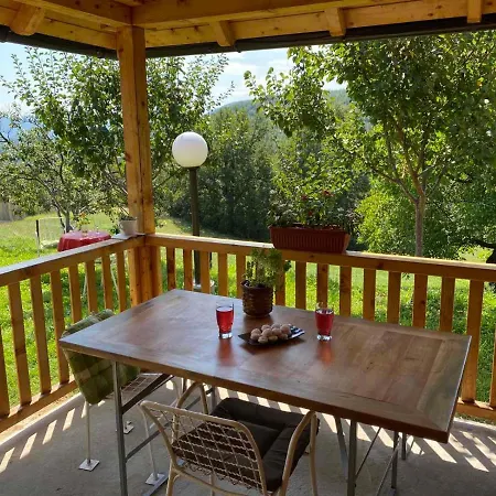 Nyaraló Etno Kuca Mladenovic Raška