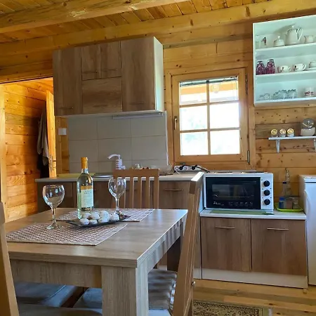 Etno Kuca Mladenovic Case de vacanță *